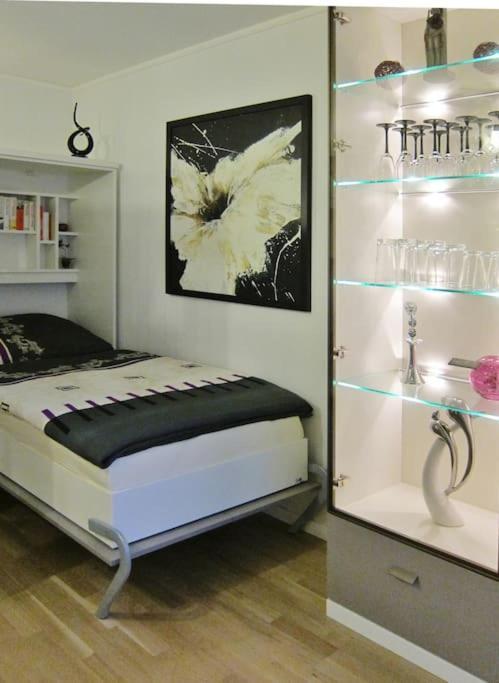 Modernes 1 Zimmer Luxusappartement Kleiner Roland Mit Parkplatz Und Balkon In Bremen Naehe Zentrum Exterior photo